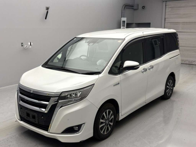 TOYOTA ESQUIRE 2019