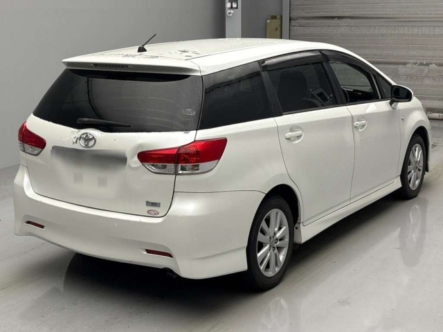 TOYOTA WISH 2009