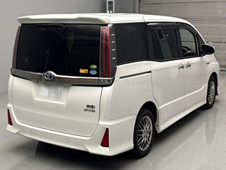 TOYOTA NOAH 2019