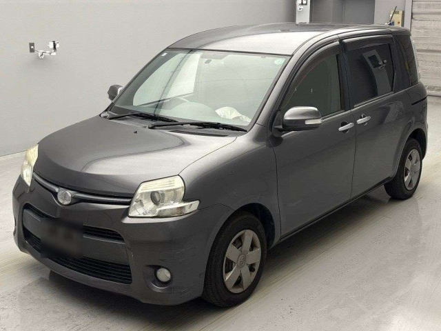 TOYOTA SIENTA 2011