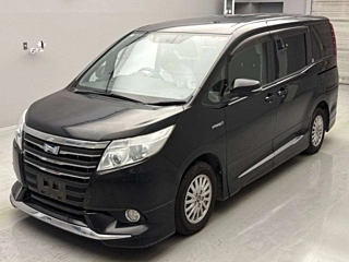 TOYOTA NOAH 2015