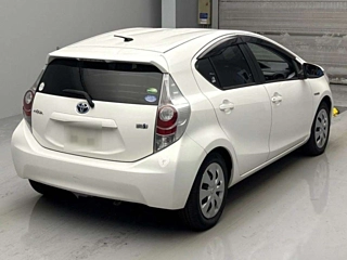 TOYOTA AQUA 2012