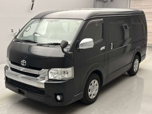 TOYOTA HIACE 2016