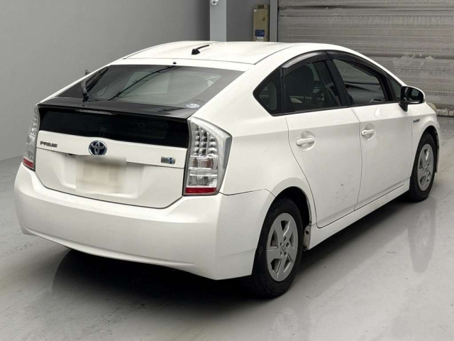 TOYOTA PRIUS 2010