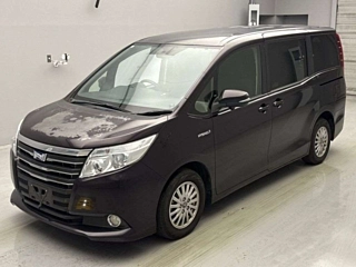 TOYOTA NOAH 2014