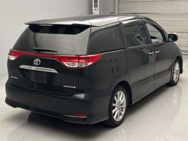 TOYOTA ESTIMA 2010