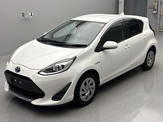 TOYOTA AQUA 2020
