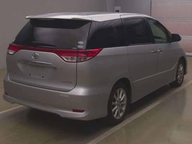 TOYOTA ESTIMA 2010