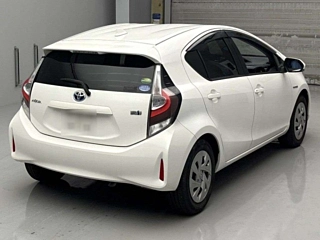 TOYOTA AQUA 2020