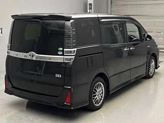 TOYOTA VOXY 2020