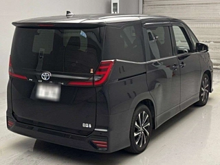 TOYOTA NOAH 2024