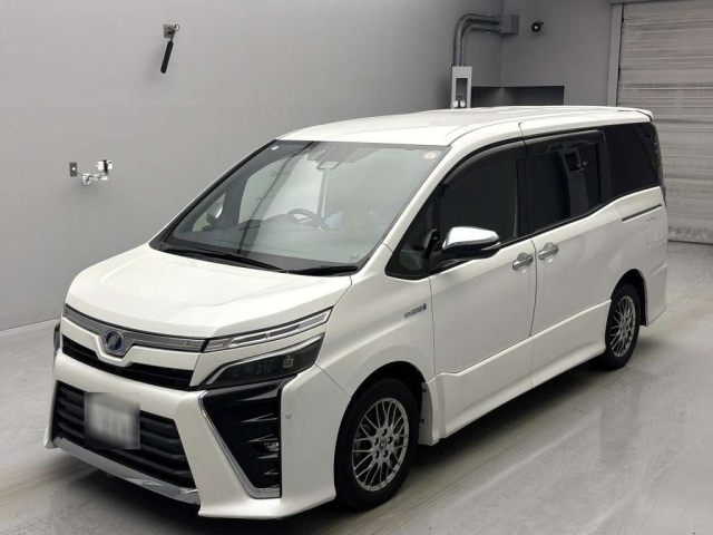 TOYOTA VOXY 2018