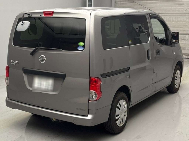 NISSAN NV200 2018