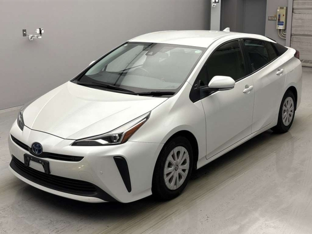 TOYOTA PRIUS 2021