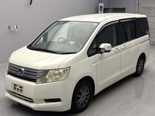 HONDA STEP WAGON 2011