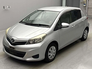 TOYOTA VITZ 2013