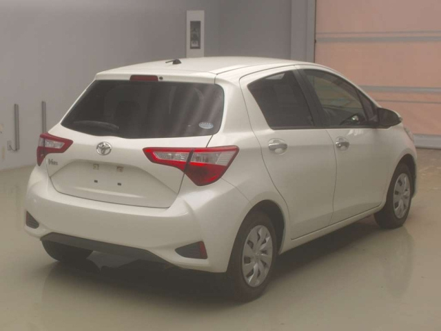 TOYOTA VITZ 2019
