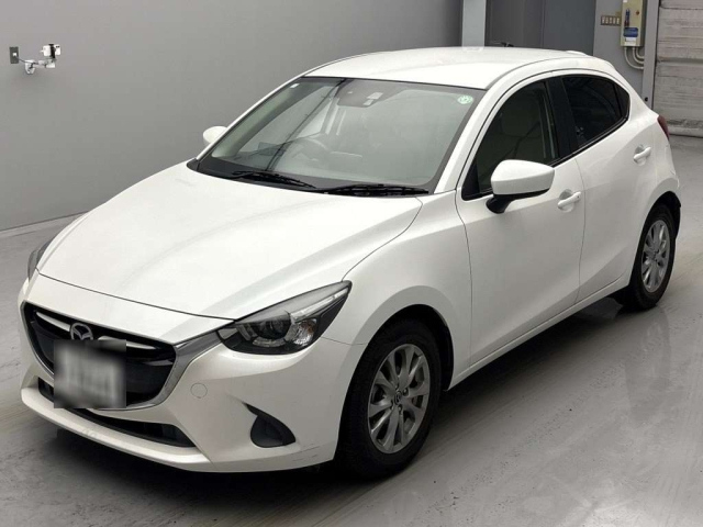 MAZDA DEMIO 2015