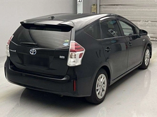 TOYOTA PRIUS ALPHA 2015