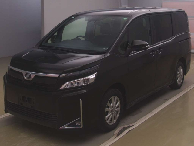 TOYOTA VOXY 2018