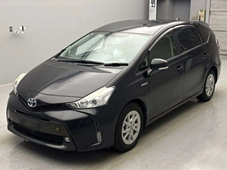 TOYOTA PRIUS ALPHA 2015