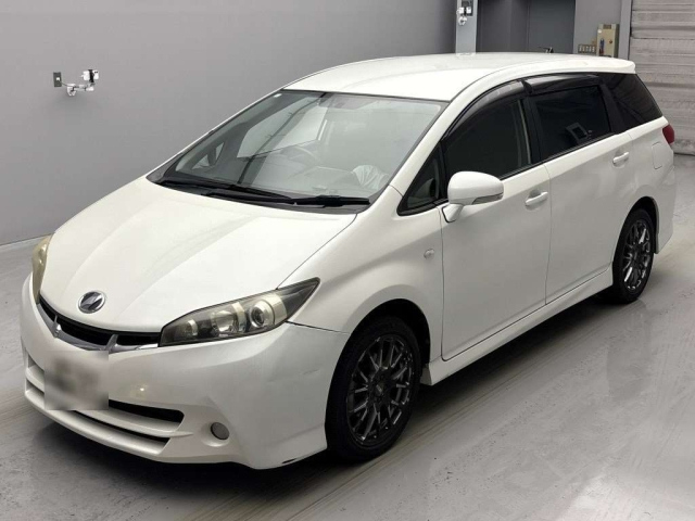 TOYOTA WISH 2010