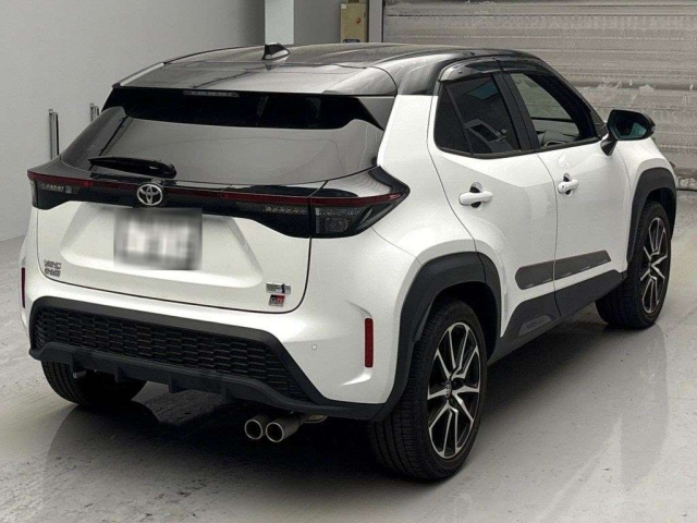 TOYOTA YARIS CROSS 2023