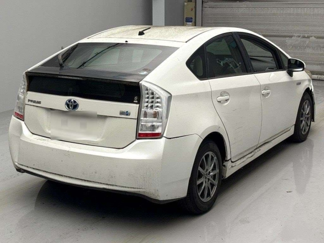 TOYOTA PRIUS 2010
