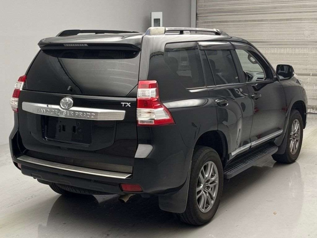 TOYOTA LAND CRUISER PRADO 2016