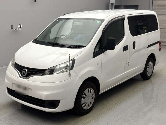 NISSAN NV200 2019