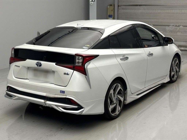 TOYOTA PRIUS 2020