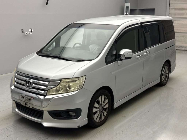 HONDA STEP WAGON 2012