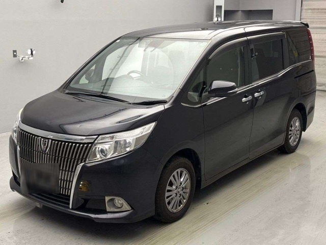 TOYOTA ESQUIRE 2016