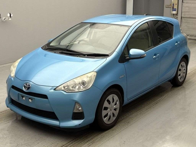 TOYOTA AQUA 2012