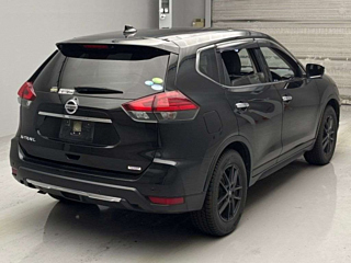 NISSAN X-TRAIL 2018