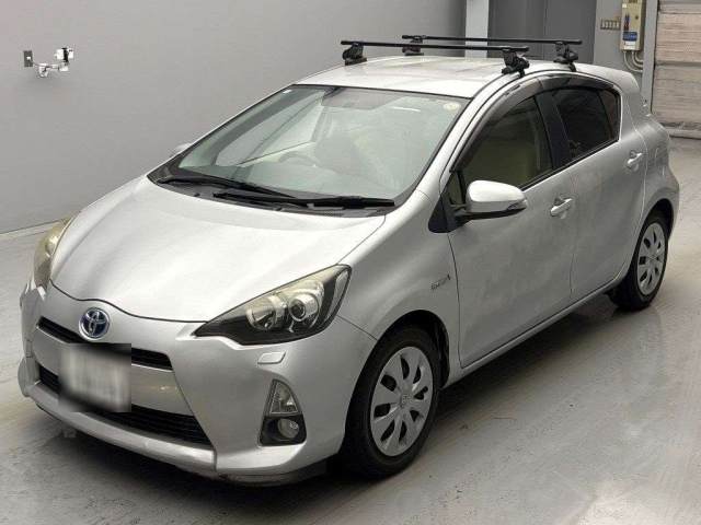 TOYOTA AQUA 2014