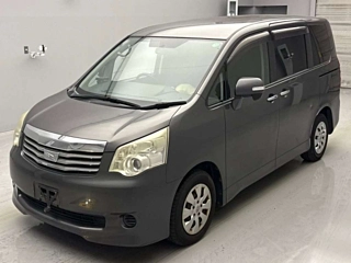 TOYOTA NOAH 2011