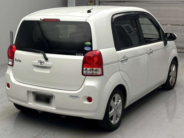 TOYOTA PORTE 2020