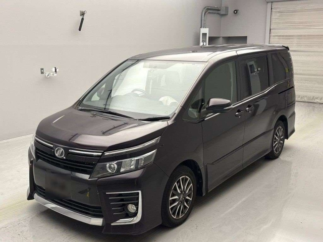 TOYOTA VOXY 2014