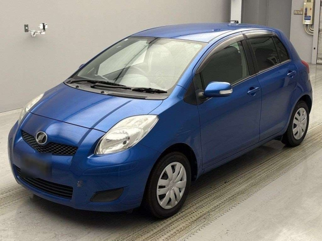 TOYOTA VITZ 2010