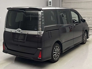 TOYOTA VOXY 2014