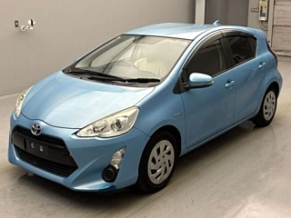 TOYOTA AQUA 2016