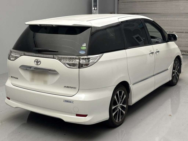 TOYOTA ESTIMA 2013