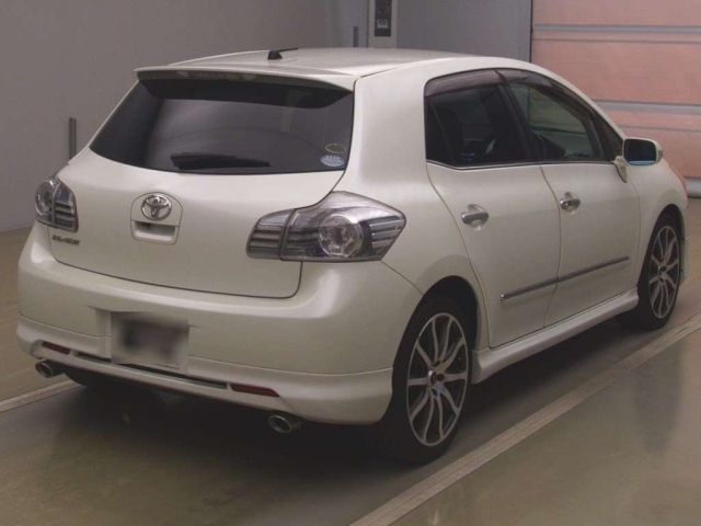 TOYOTA BLADE 2010