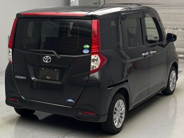 TOYOTA ROOMY 2018