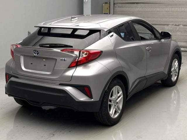 TOYOTA C-HR 2021