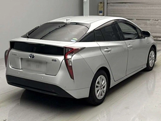 TOYOTA PRIUS 2017