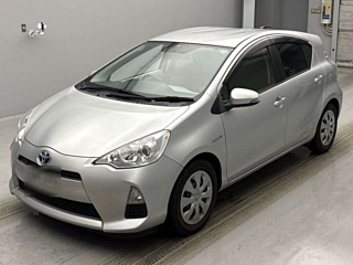 TOYOTA AQUA 2012