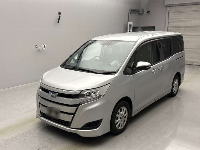 TOYOTA NOAH 2020