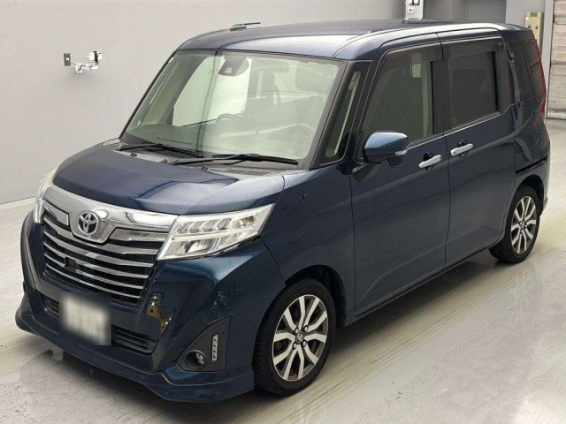 TOYOTA ROOMY 2017